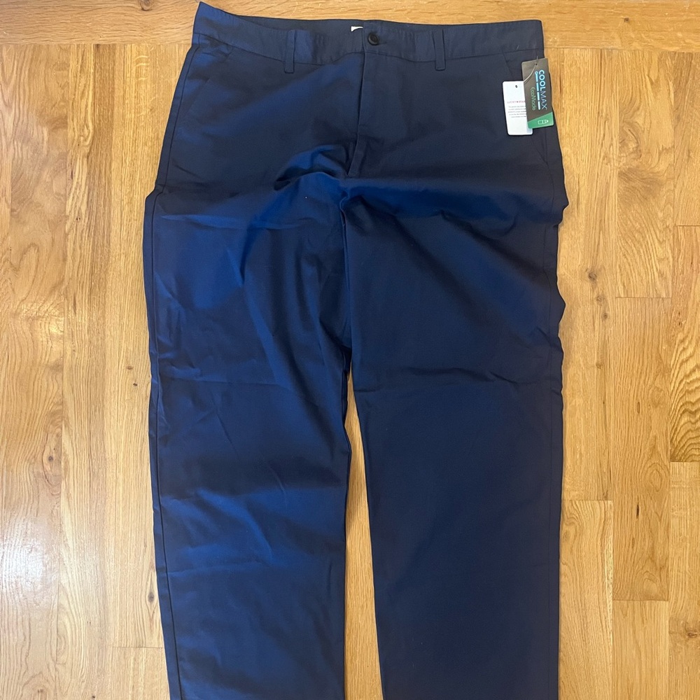Men’s Lucky Brand Coolmax Stretch Chinos. Clancy Blue. 40” waist, 34” inseam NWT
